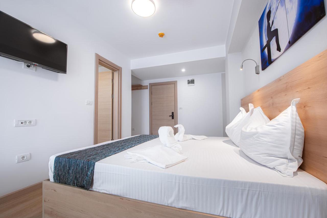 Hotel Polu-X Vama Veche Esterno foto