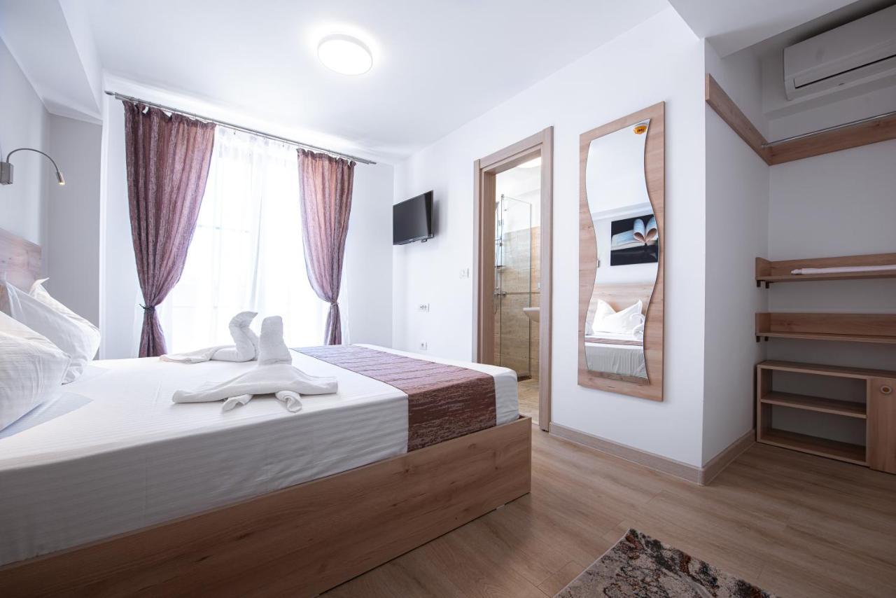 Hotel Polu-X Vama Veche Esterno foto