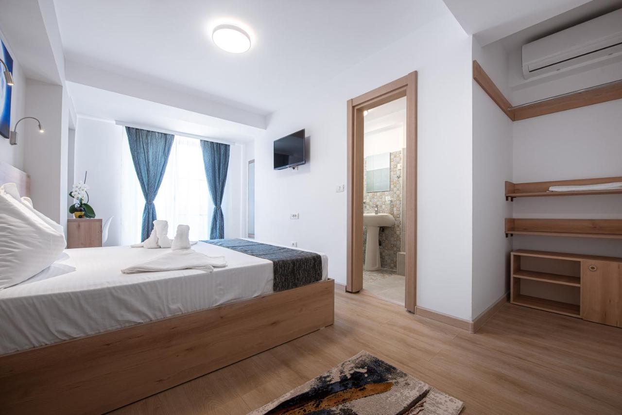 Hotel Polu-X Vama Veche Esterno foto