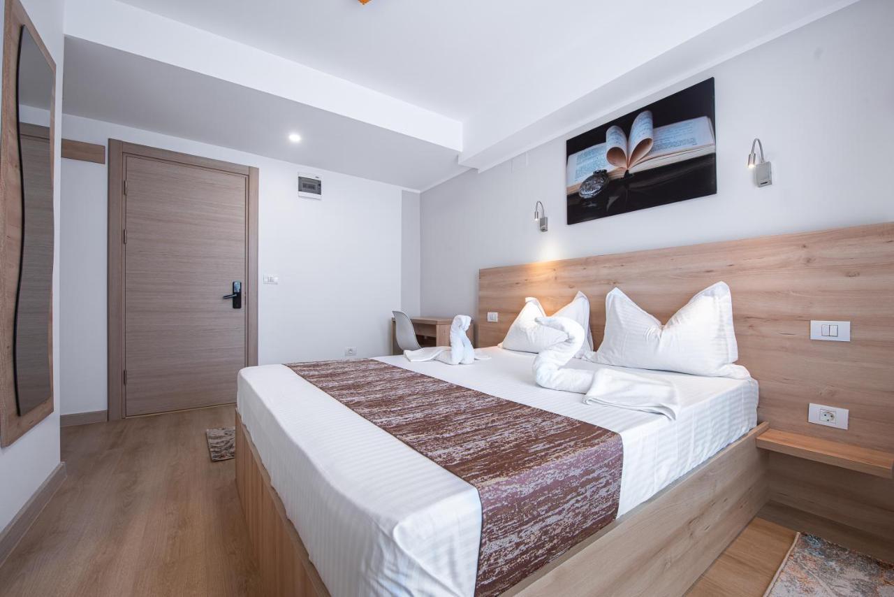 Hotel Polu-X Vama Veche Esterno foto