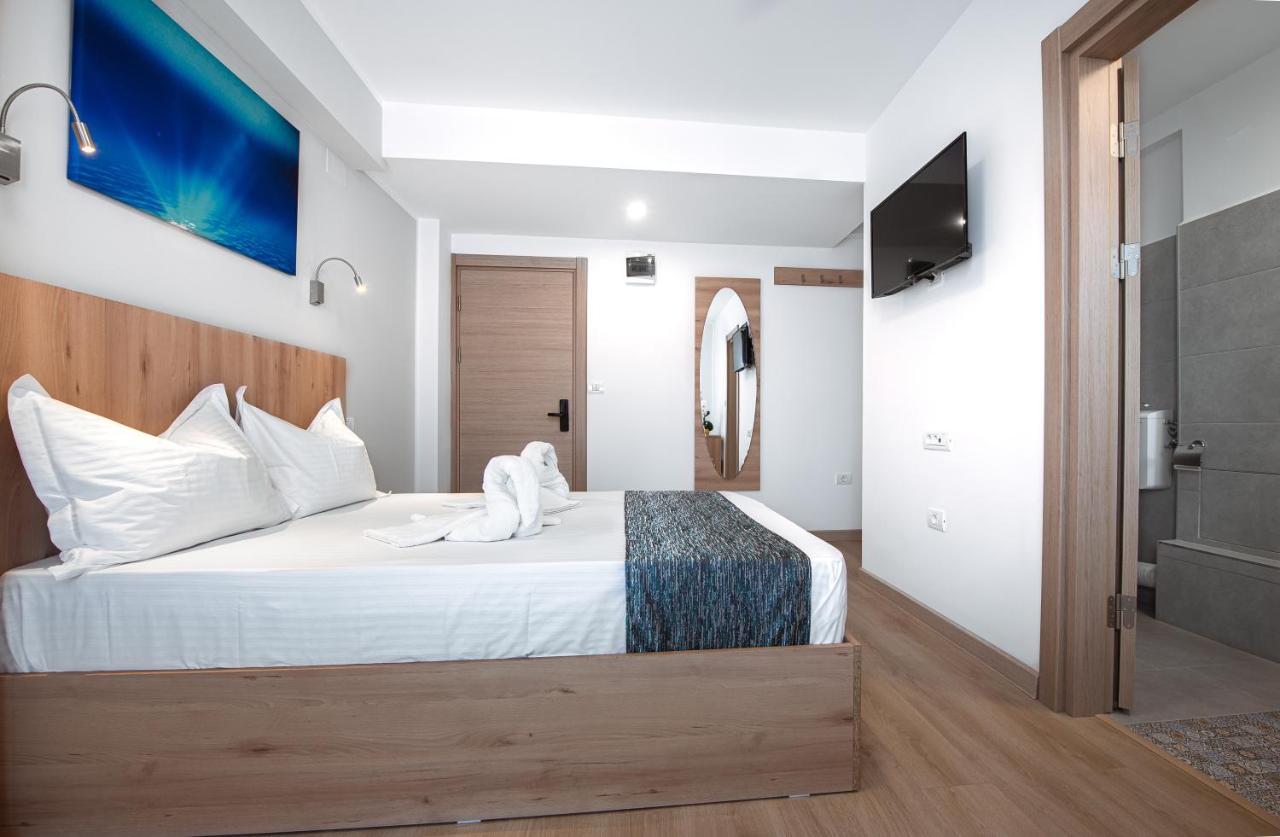 Hotel Polu-X Vama Veche Esterno foto